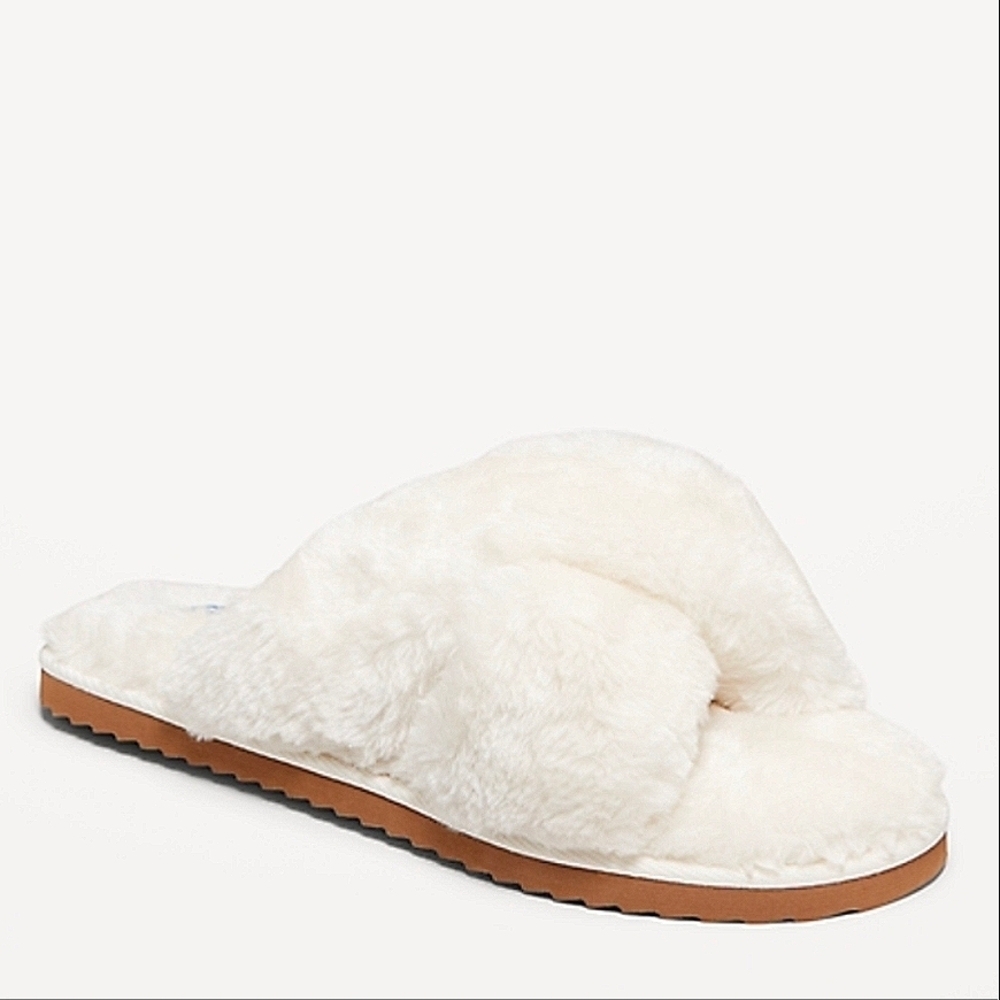 🆕 9 • Old Navy • Faux-Fur Cross-Front Slippers